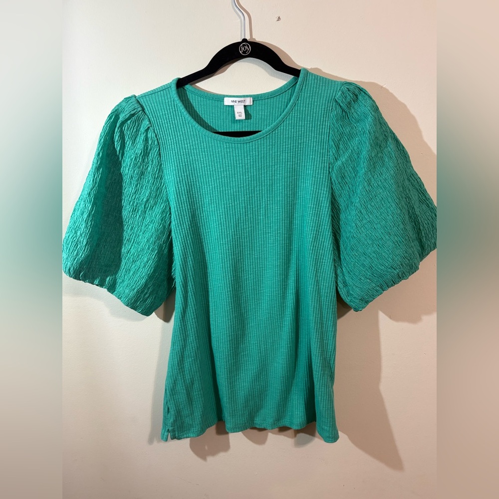 Nine West blouse Women’s XXL Puff Sleeve Ribbed green/teal with a round neckline